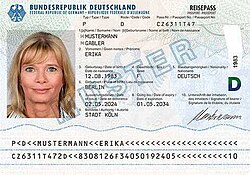 Tłumaczenie przysięgłe paszportu z Niemiec na język polski – online